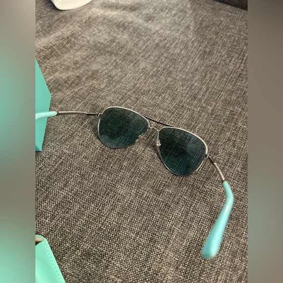 Tiffany & Co Diamond Point Pilot Sunglasses - Picture 4 of 9